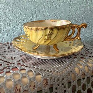 Gold and Yellow Dinnerware